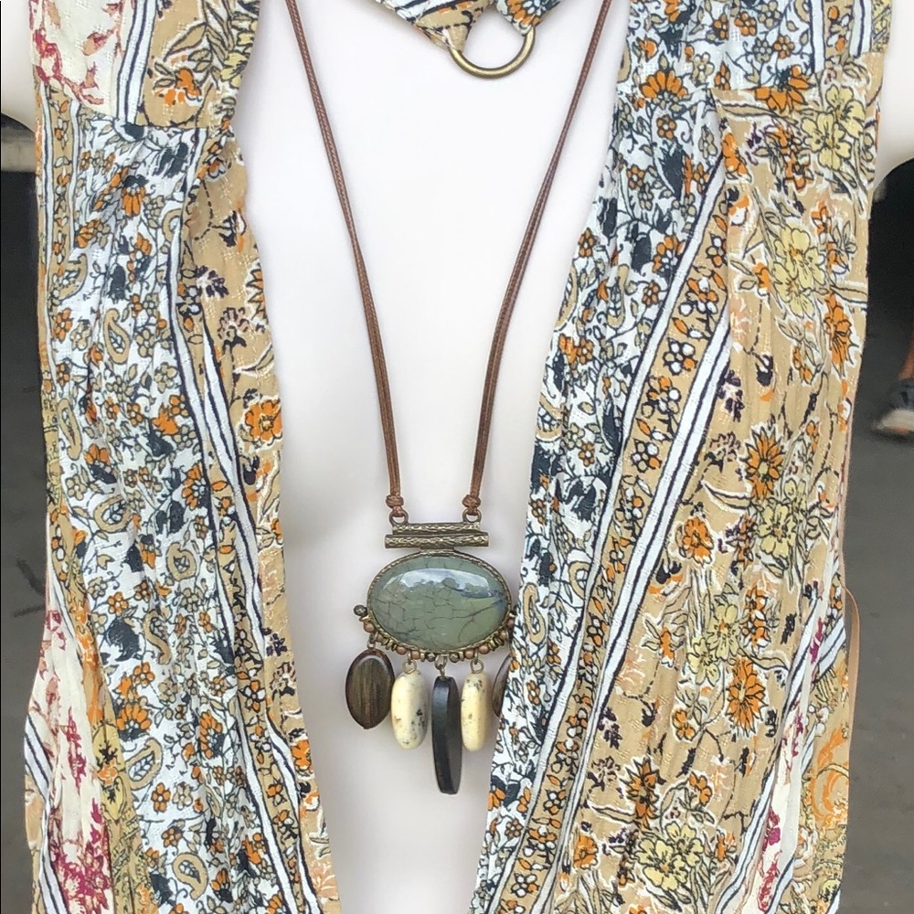 Necklace - Picture 2 of 3